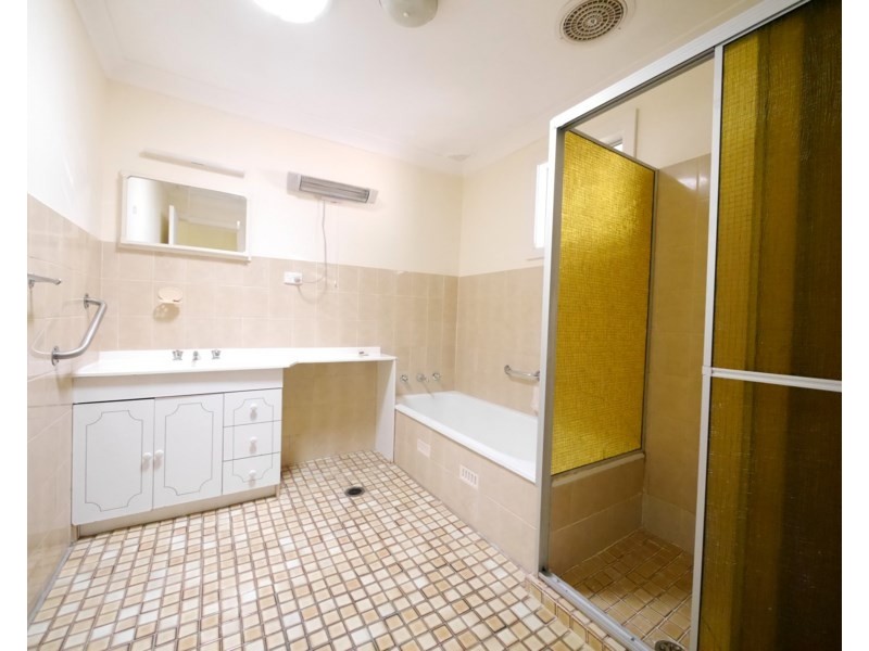 4 Pridham Street, Cowra NSW 2794