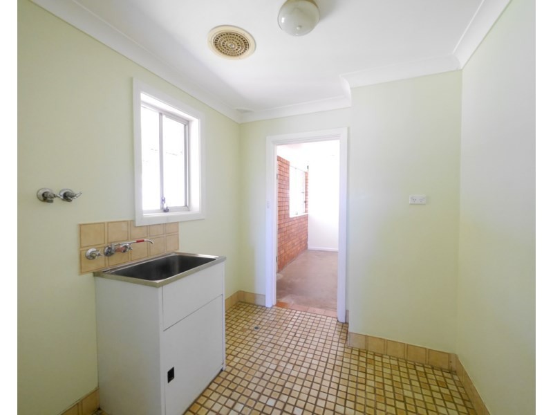 4 Pridham Street, Cowra NSW 2794