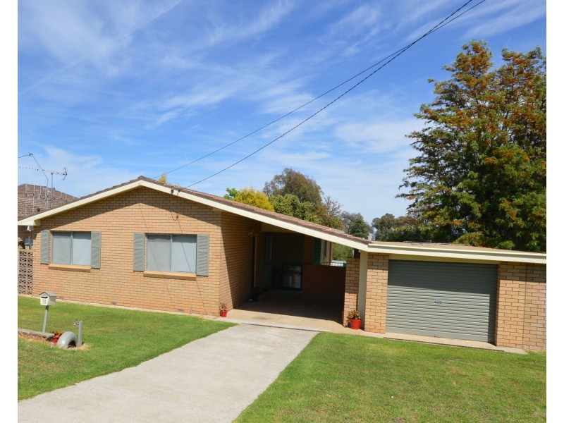 18 Wahroonga Street, Cowra NSW 2794
