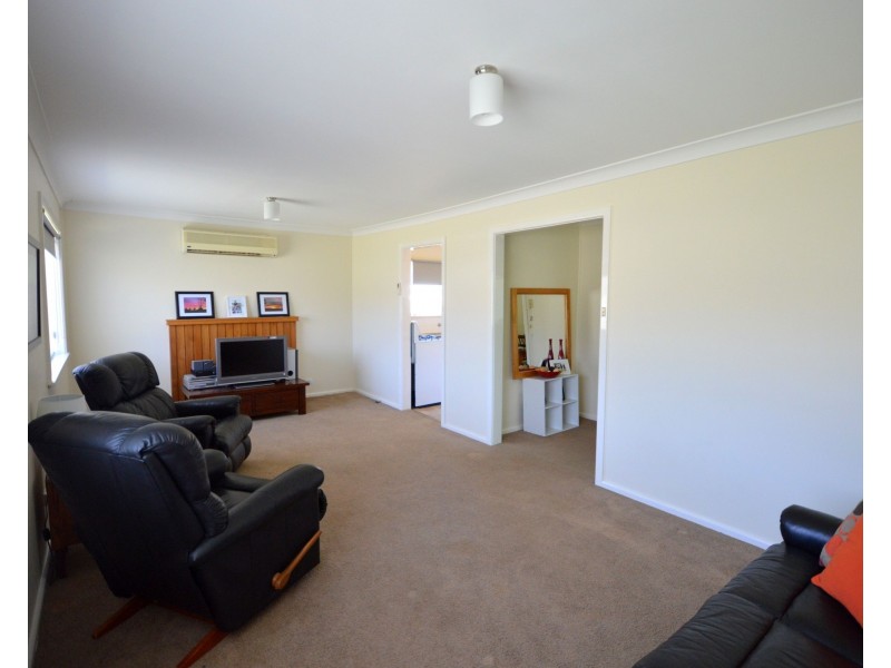 18 Wahroonga Street, Cowra NSW 2794