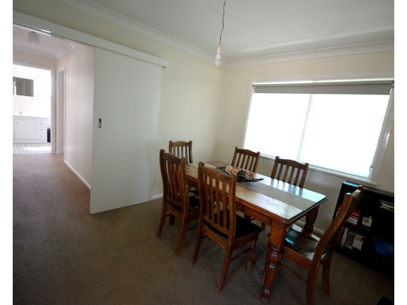 18 Wahroonga Street, Cowra NSW 2794