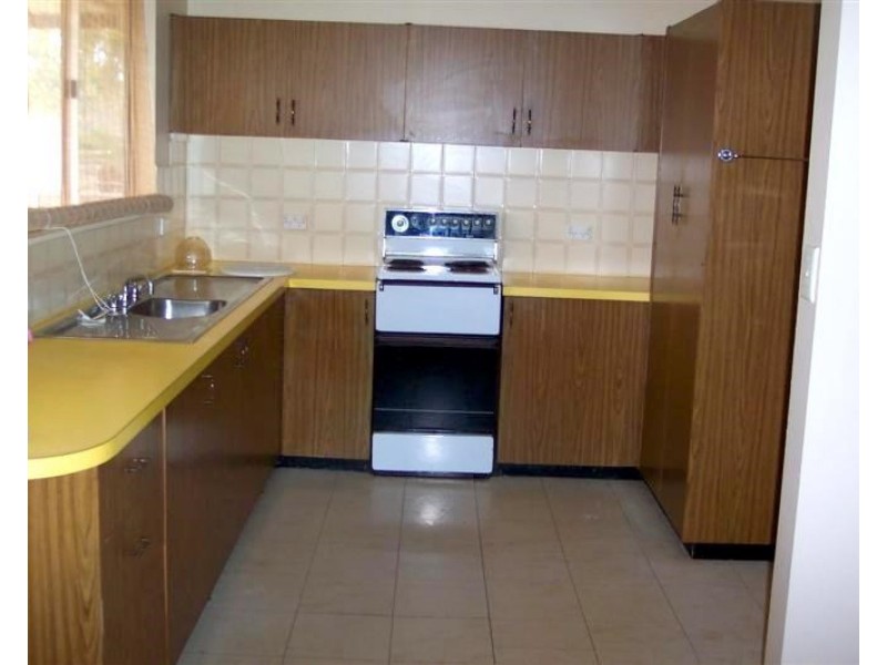 9 Ribands Way, Cowra NSW 2794