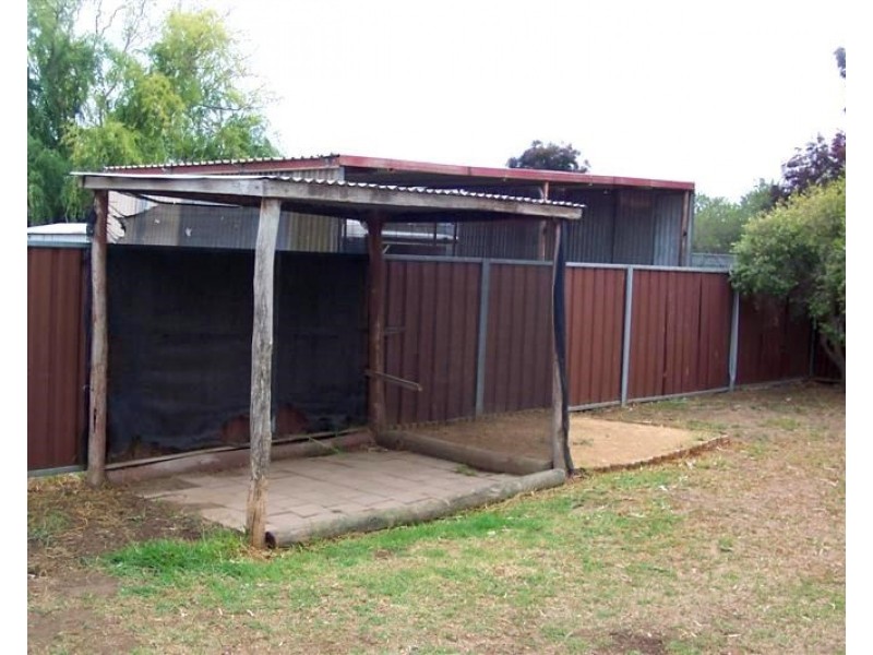 9 Ribands Way, Cowra NSW 2794