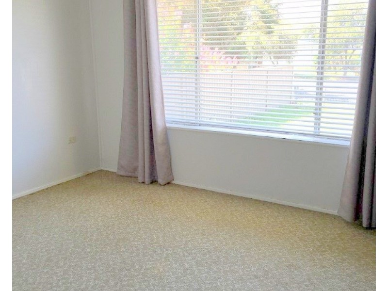 10 Parkes Street, Cowra NSW 2794