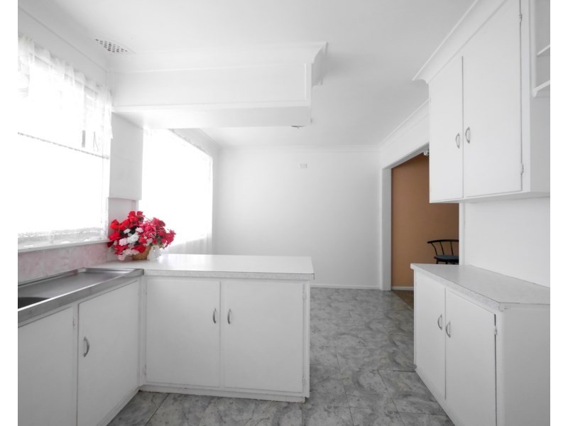 55 Grenfell Road, Cowra NSW 2794