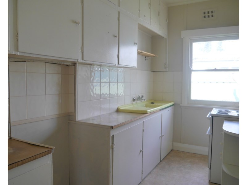 9 Nelson Street, Cowra NSW 2794