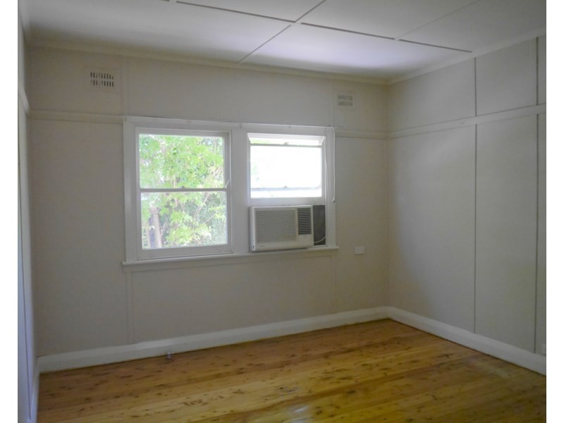 9 Nelson Street, Cowra NSW 2794