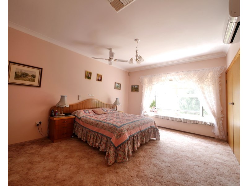 46 Boundary Road, Cowra NSW 2794