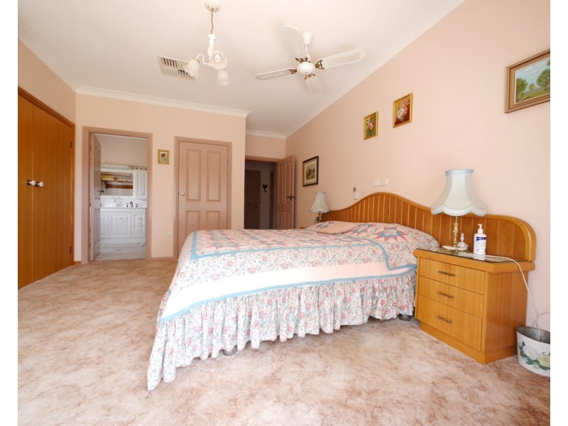 46 Boundary Road, Cowra NSW 2794