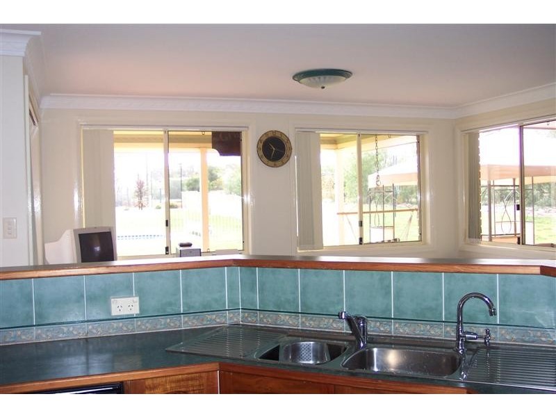 15 Valley View Road, Cowra NSW 2794