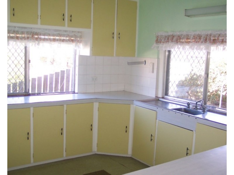 4 Brisbane Avenue, Cowra NSW 2794