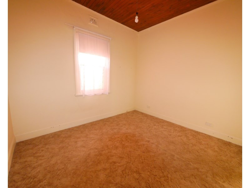 48 Liverpool Street, Cowra NSW 2794