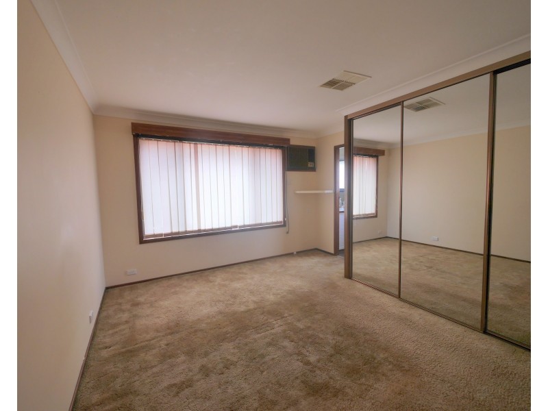 6 Lentara Street, Cowra NSW 2794