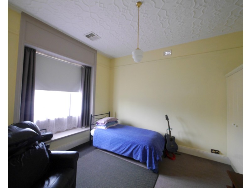 52 Brisbane Avenue, Cowra NSW 2794