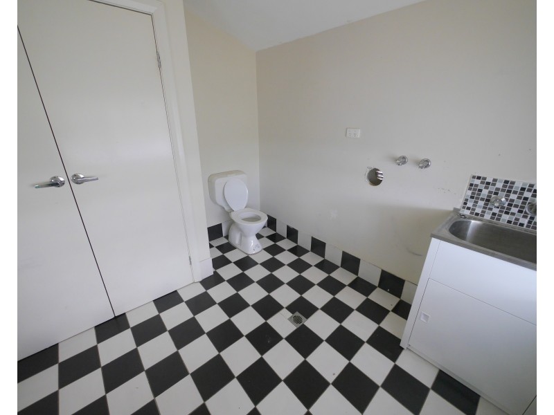 8 Smith Street, Cowra NSW 2794