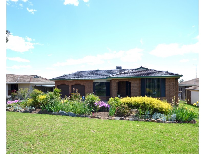 22 Hanna Street, Cowra NSW 2794