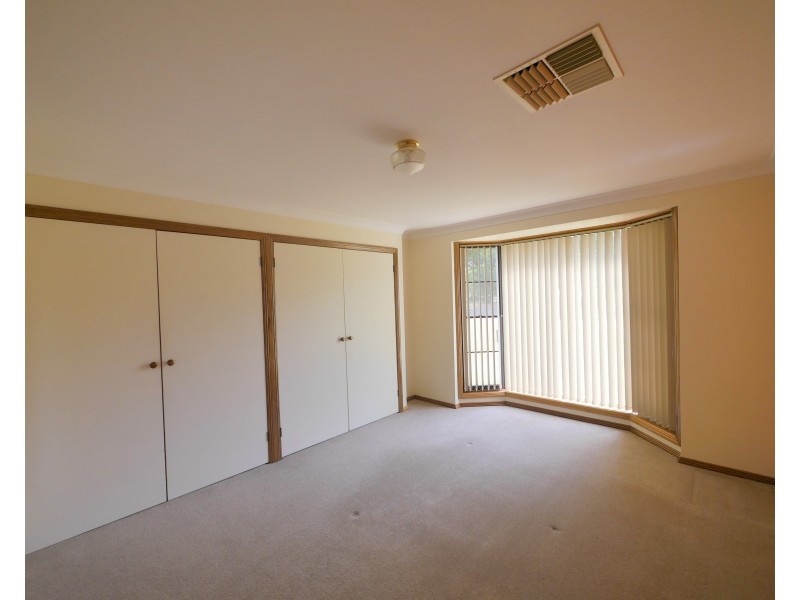 22 Hanna Street, Cowra NSW 2794