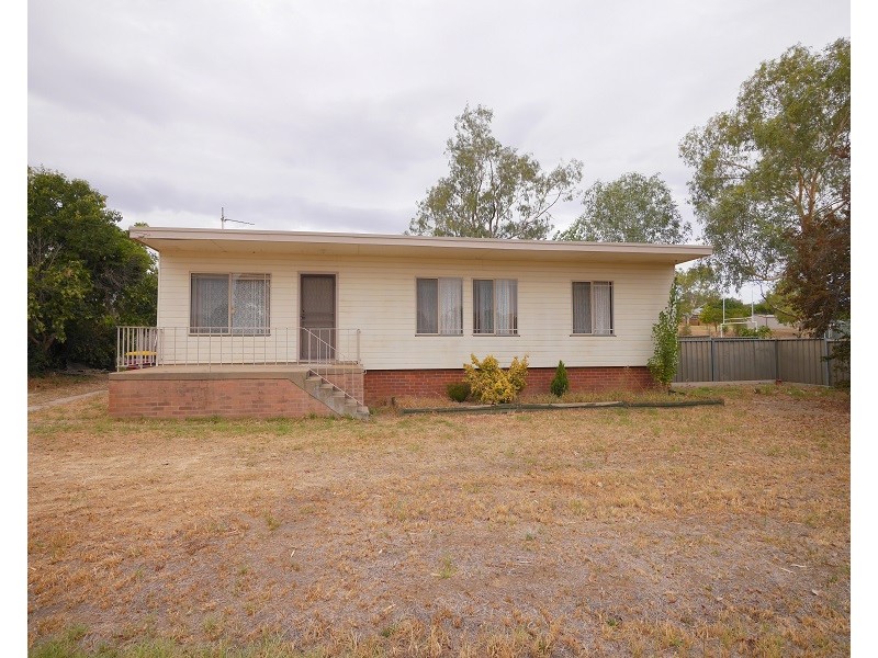47 Wellington Street, Cowra NSW 2794