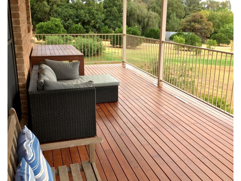 3 Gower Hardy Circuit, Cowra NSW 2794