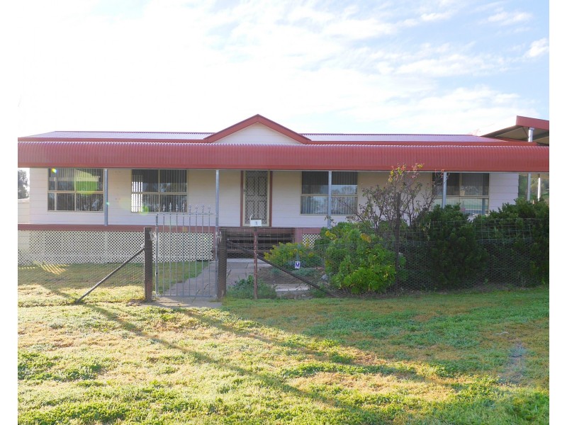 1 Lynn Street, Canowindra NSW 2804