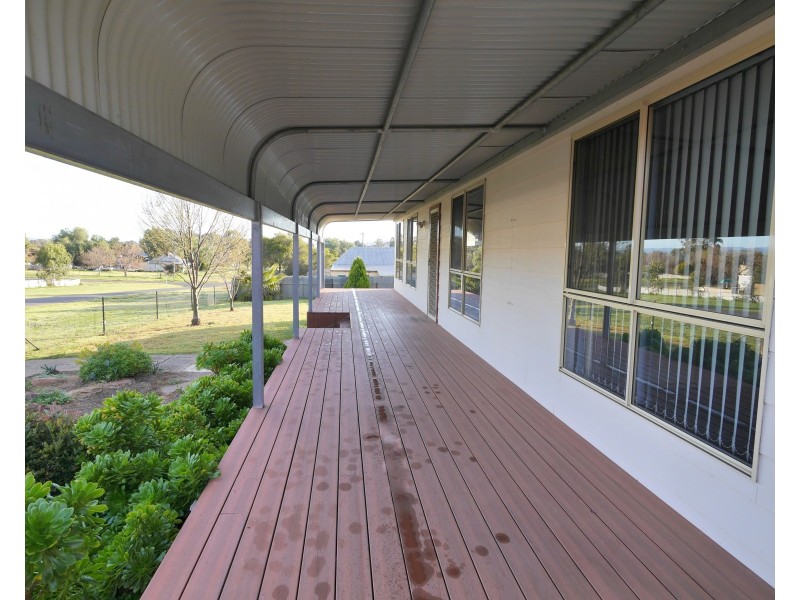 1 Lynn Street, Canowindra NSW 2804