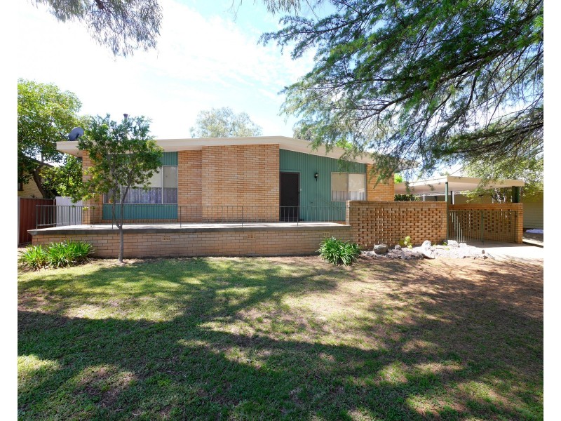 49 Newcombe Street, Cowra NSW 2794