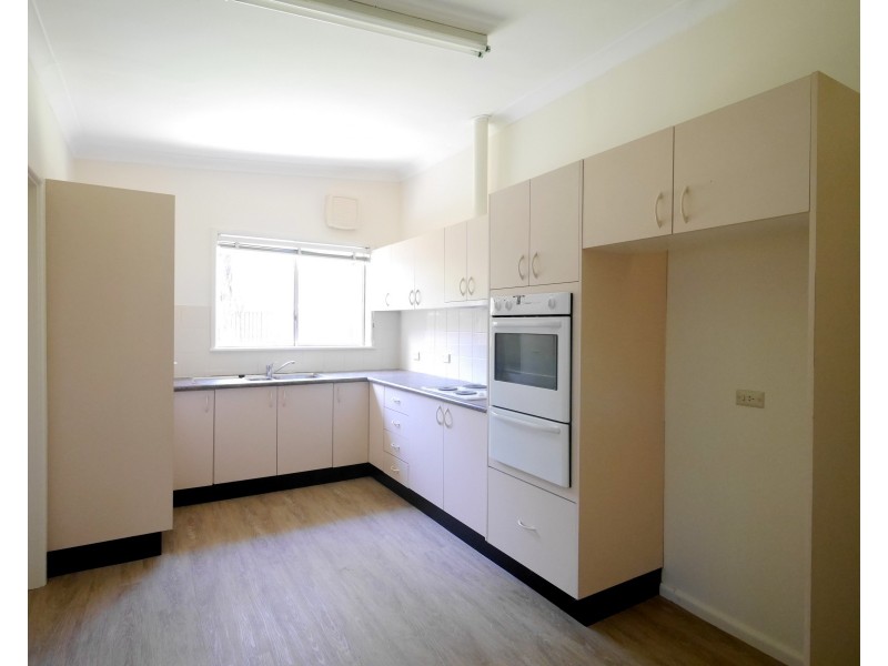 49 Newcombe Street, Cowra NSW 2794