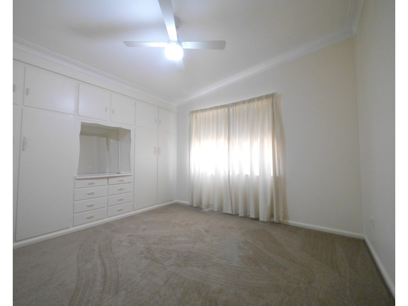 49 Newcombe Street, Cowra NSW 2794