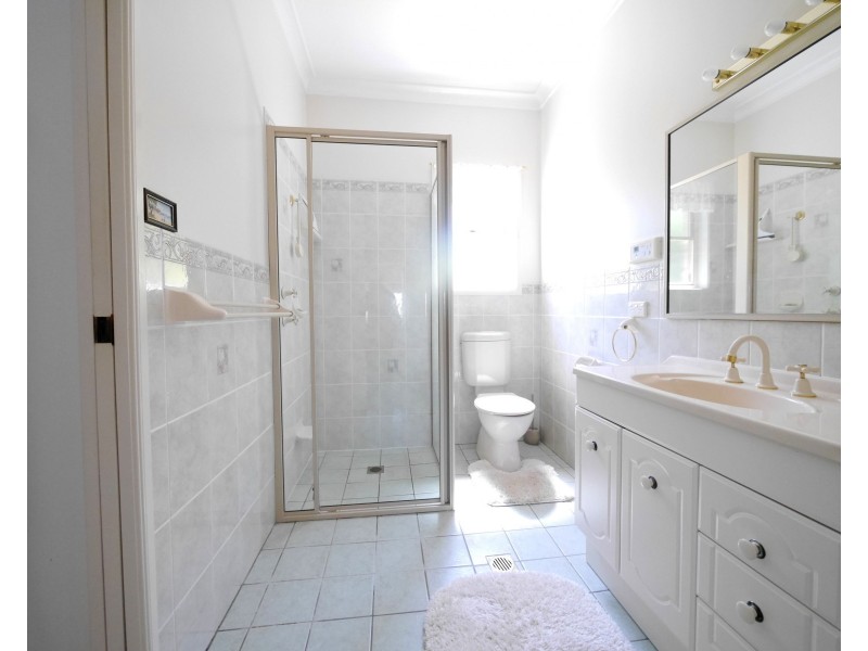 5 Banksia Close, Cowra NSW 2794