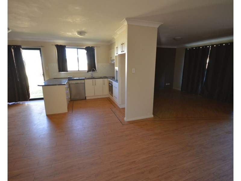 19 Preston Street, Canowindra NSW 2804