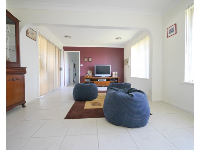 18 Yaldara Crescent, Cowra NSW 2794