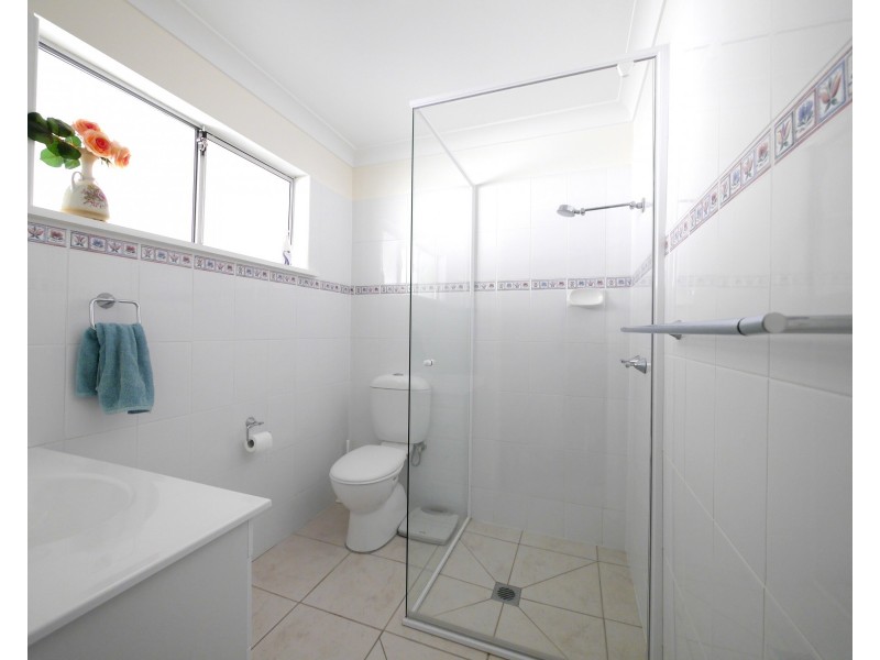 18 Yaldara Crescent, Cowra NSW 2794