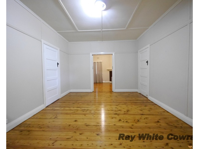 9 Nelson Street, Cowra NSW 2794