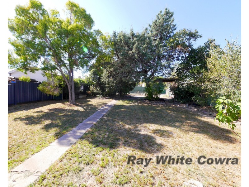 9 Nelson Street, Cowra NSW 2794
