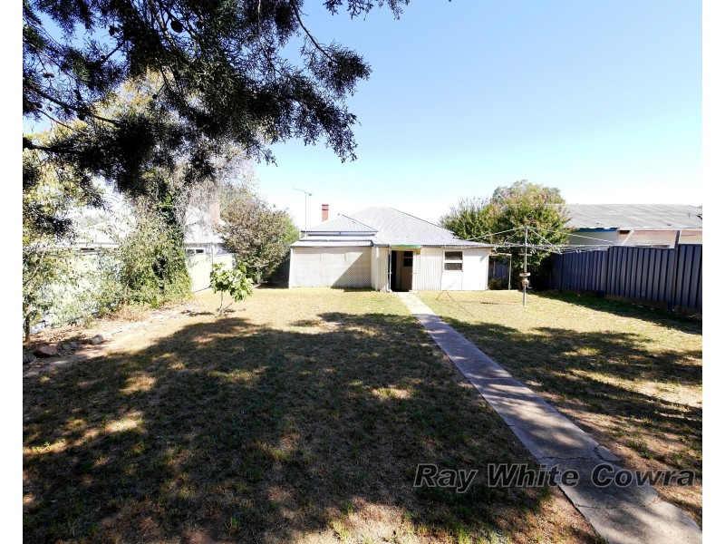 9 Nelson Street, Cowra NSW 2794