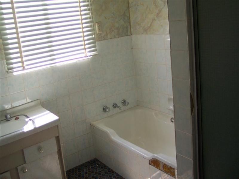 7 Neila Street, Cowra NSW 2794