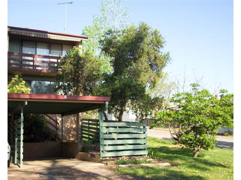 7 Saje Court, Cowra NSW 2794