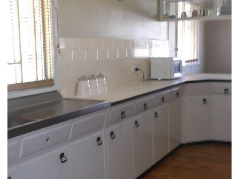 22 Liverpool Street, Cowra NSW 2794