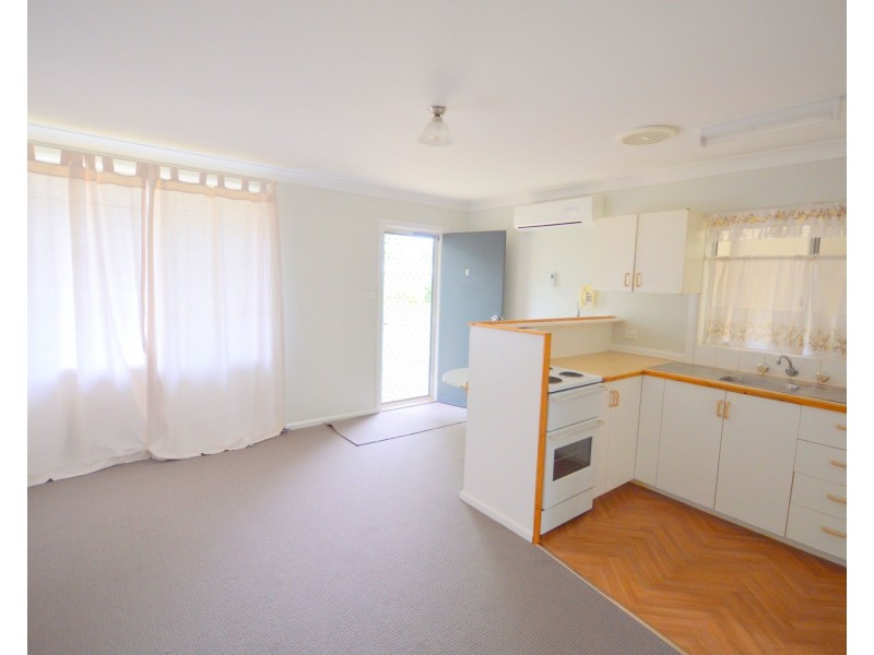 3/8 Pitt Street, Cowra NSW 2794