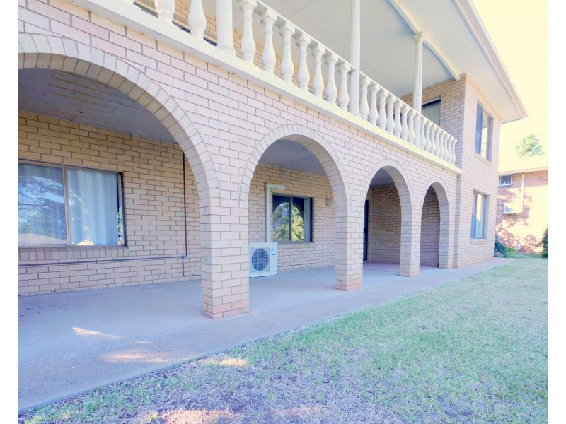 11A Kanangra Street, Cowra NSW 2794