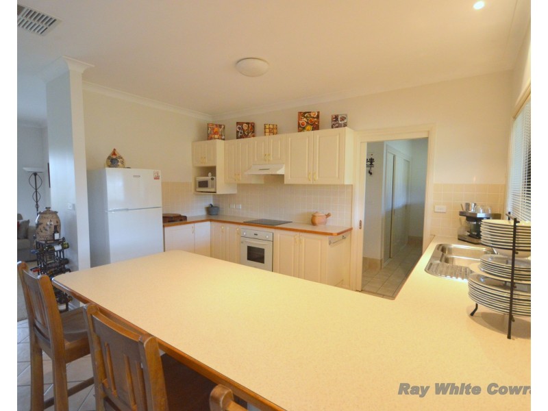 50 Dawson Drive, Cowra NSW 2794