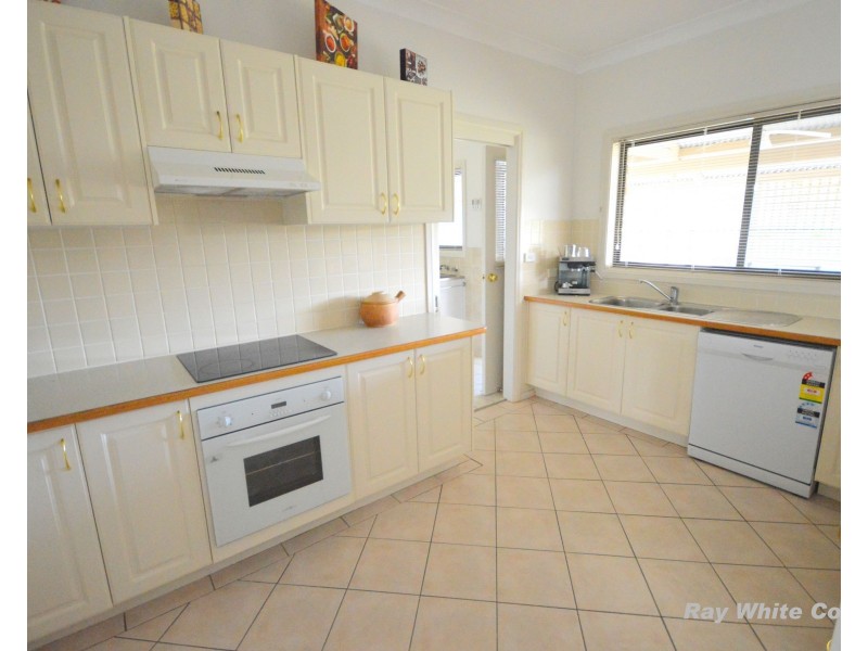 50 Dawson Drive, Cowra NSW 2794