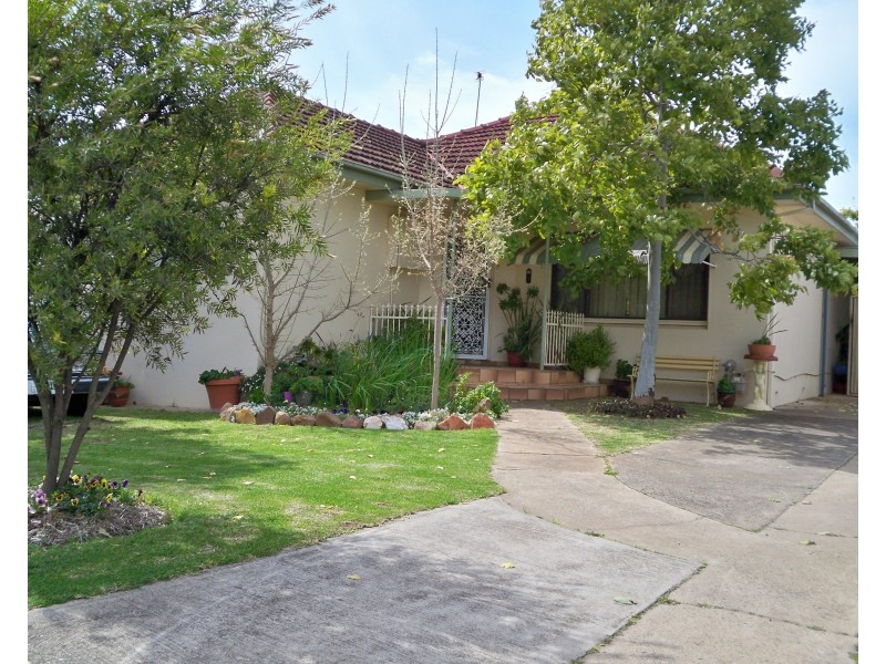 3 Dollar Street, Cowra NSW 2794