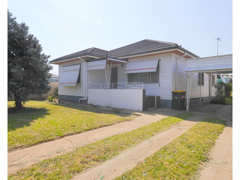 51 Redfern Street, Cowra NSW 2794