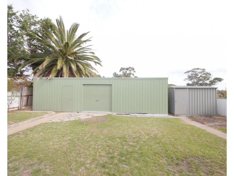 38 Fitzroy Avenue, Cowra NSW 2794