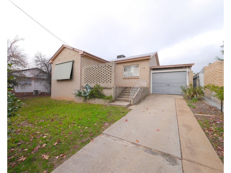 3 Chapman Street, Cowra NSW 2794