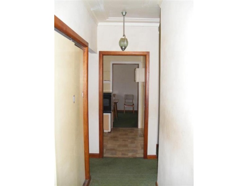 2 Belmore Street, Cowra NSW 2794