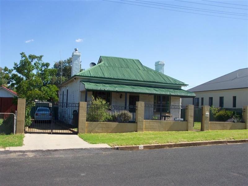 31 Parkes Street, Cowra NSW 2794