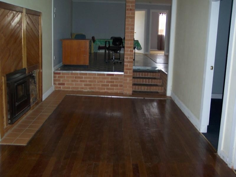 31-33 Waratah Street, Cowra NSW 2794