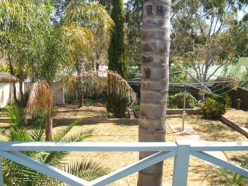 22 Chapman Street, Cowra NSW 2794